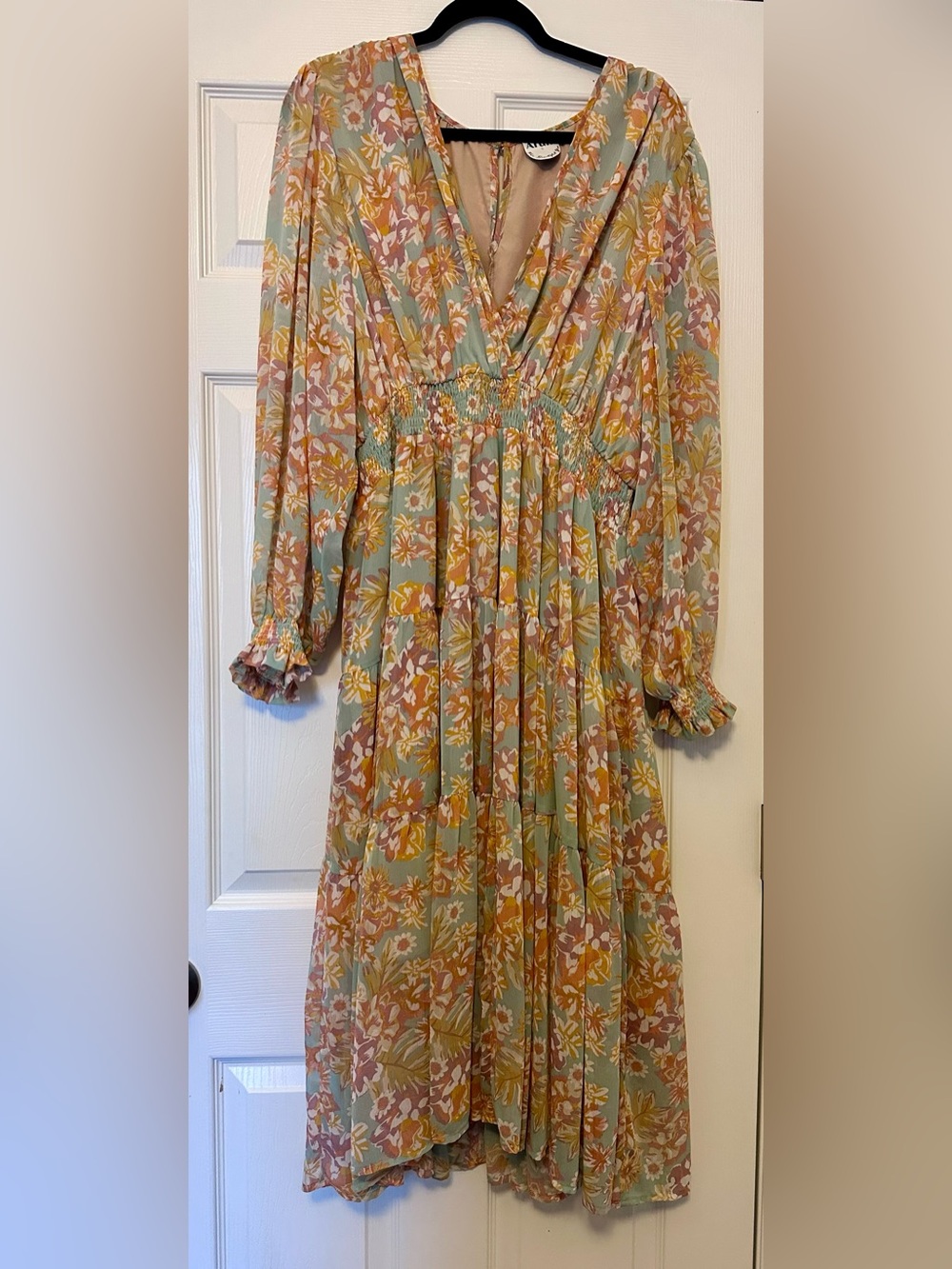 ARULA Floral Midi Dress - Size B (2X)